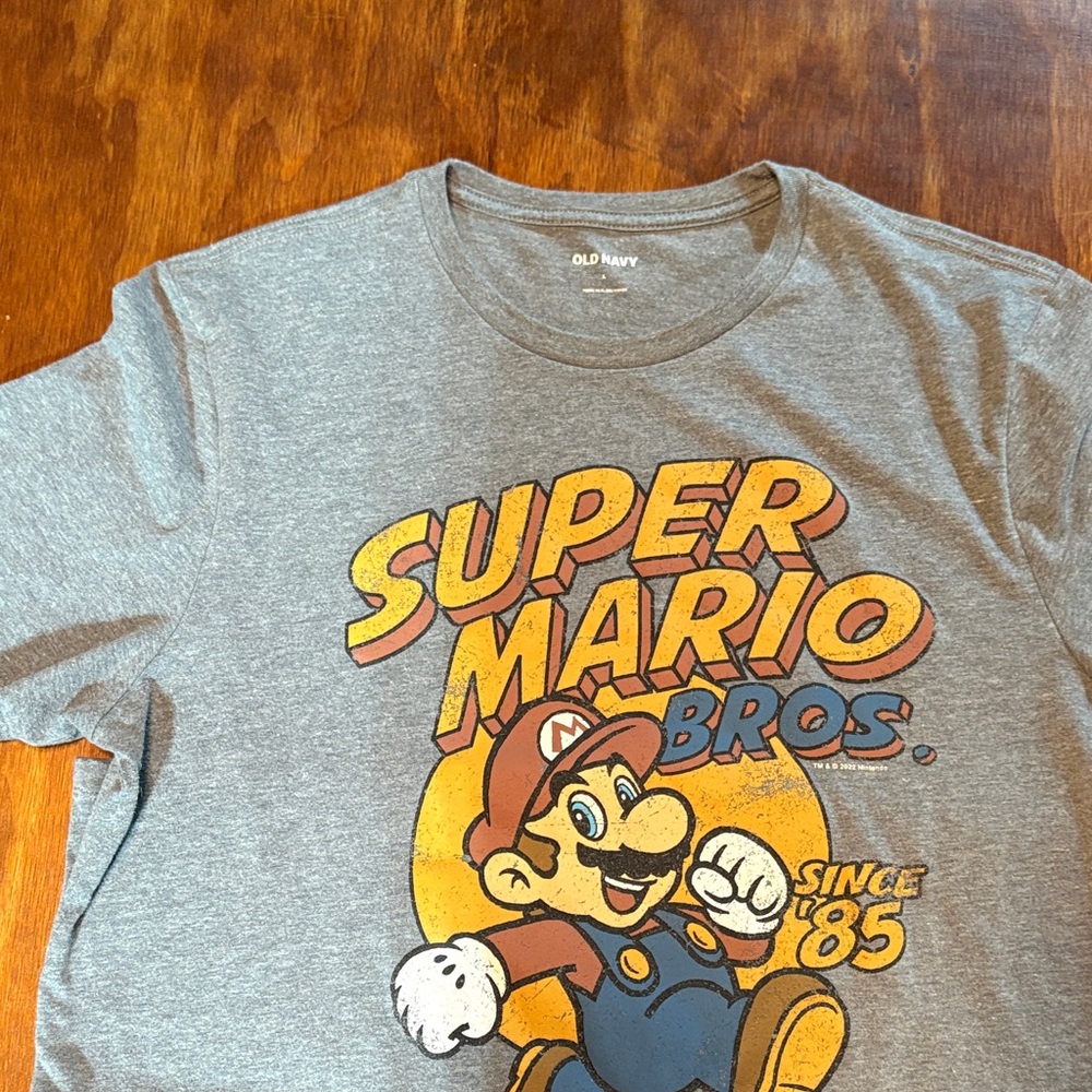 Old Navy Gray Super Mario Bros. Graphic Tee